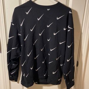 NIKE SWEATER